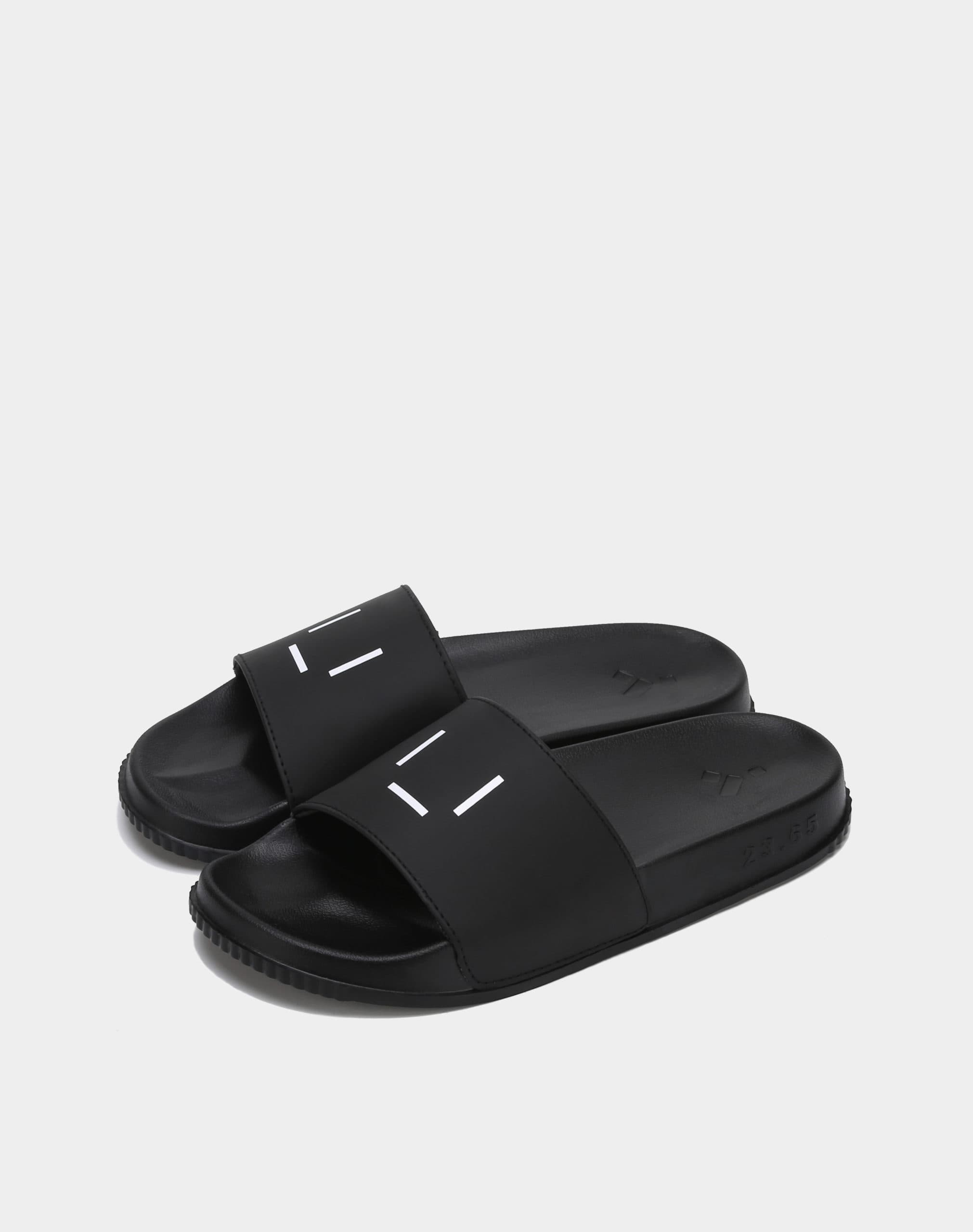 [23.65] EMOTICON SLIPPER BLACK ★hit item☆