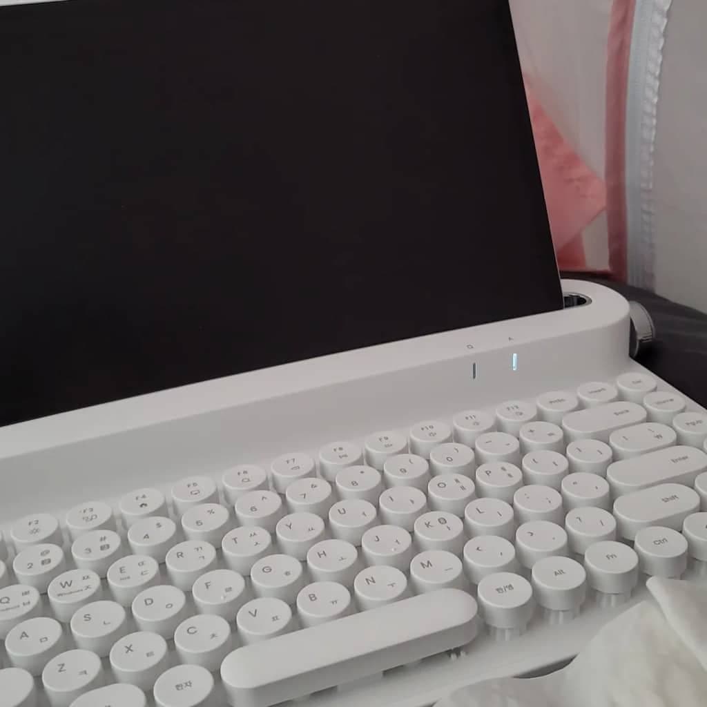[ACTTO] B305 Korean Keyboard Retro Bluetooth Keyboard 5 Colors 4