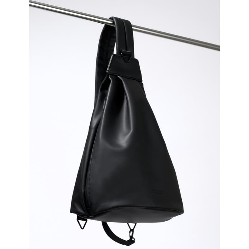 NATIONAL PUBLICITY / Taho WR Sling Cross Bag Black