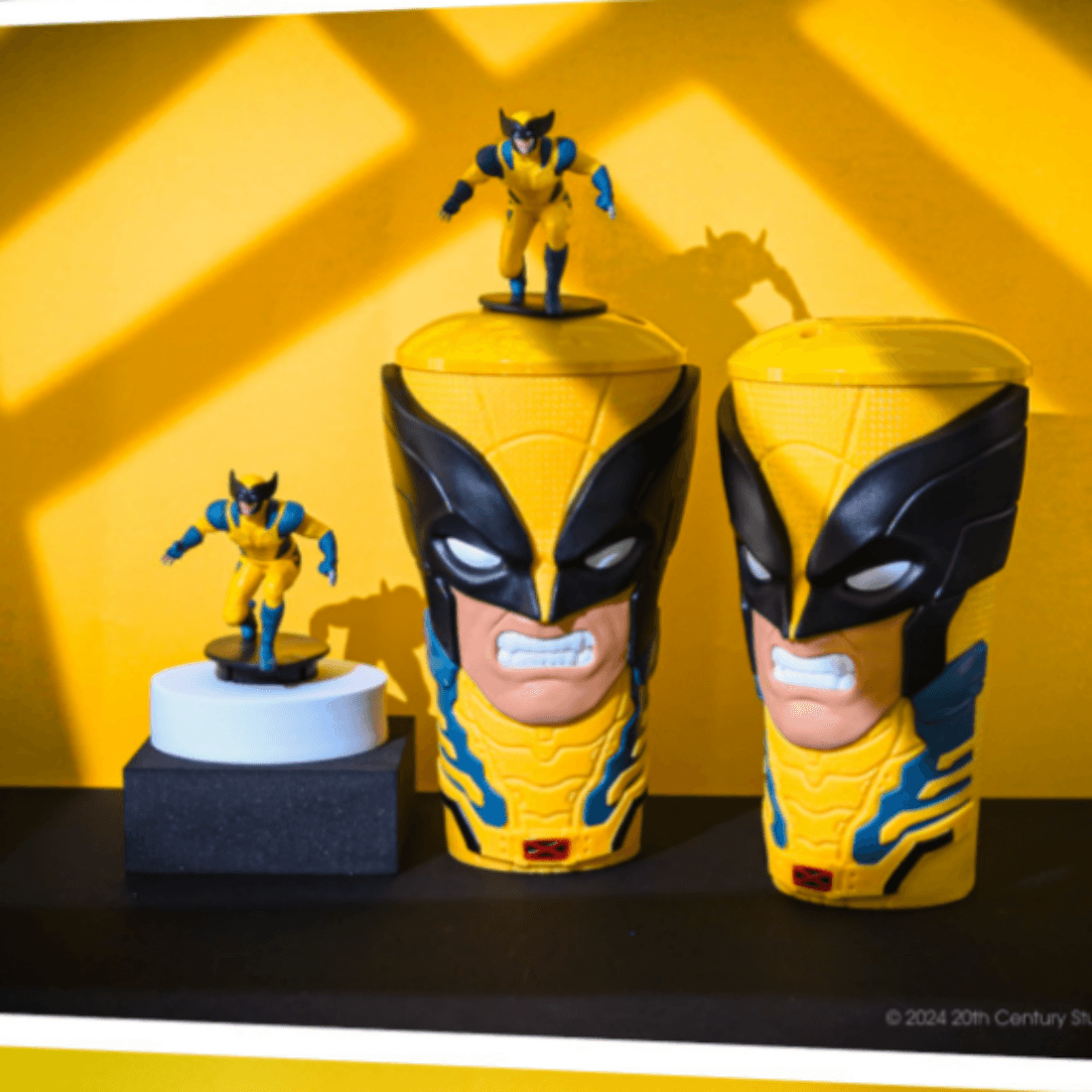 Marvel Deadpool &amp; Wolverine Figure Cup Set (2pcs) + FREE Reusable Straw - Collector's Gift! 3